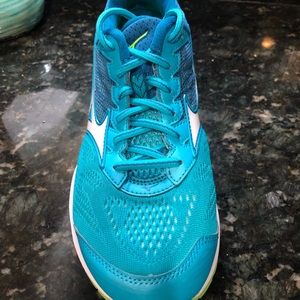 Mizuno running shoes